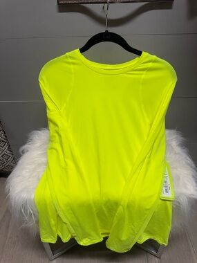 NWT Lucky in Love Neon Yellow Long Sleeve Top